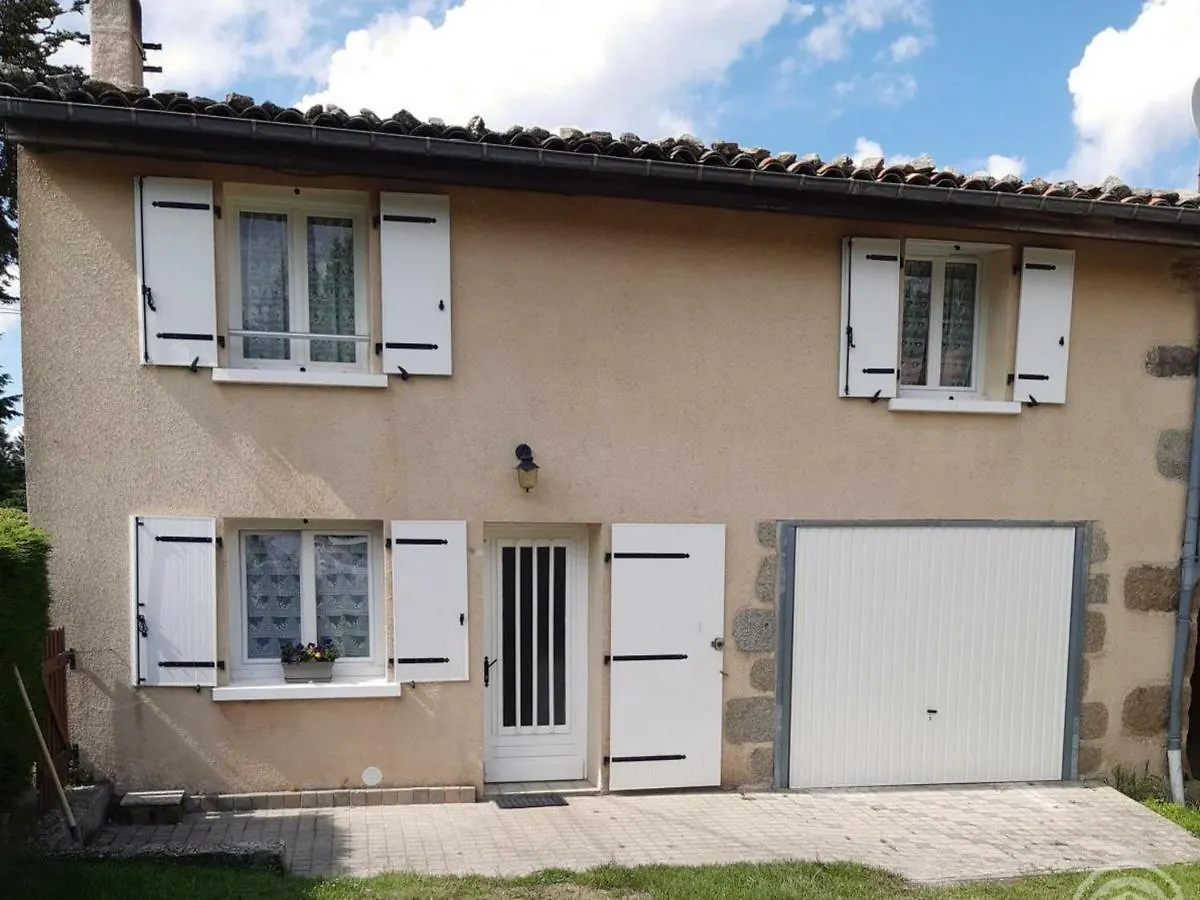 Semesterbostad Gite 110M²: 3 Ch, Terrasse, Jardin, Animaux Acceptes, Wifi, Charges Incluses, Draps Fournis - Fr-1-496-248 Saint-Jean-la-Vetre Frankrike