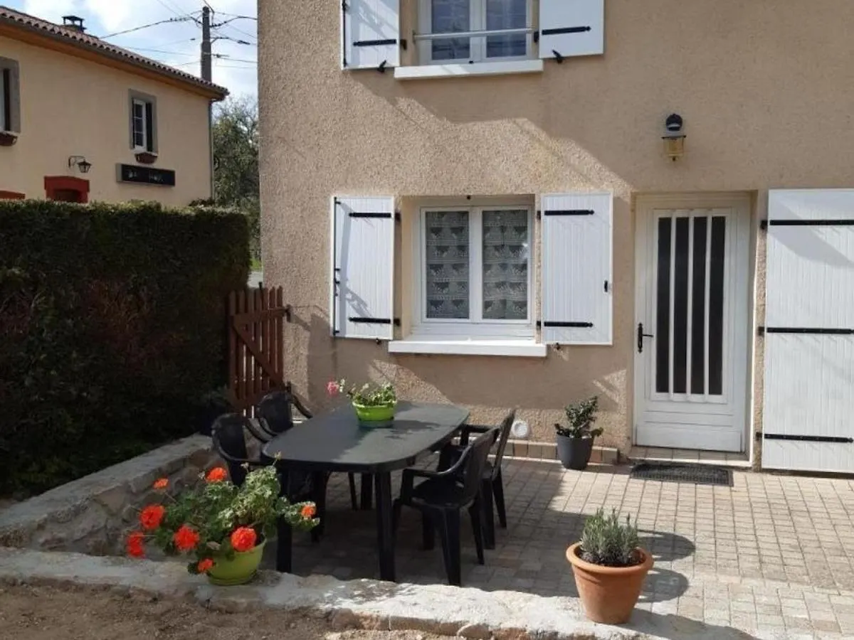 Semesterbostad Gite 110M²: 3 Ch, Terrasse, Jardin, Animaux Acceptes, Wifi, Charges Incluses, Draps Fournis - Fr-1-496-248 Saint-Jean-la-Vetre