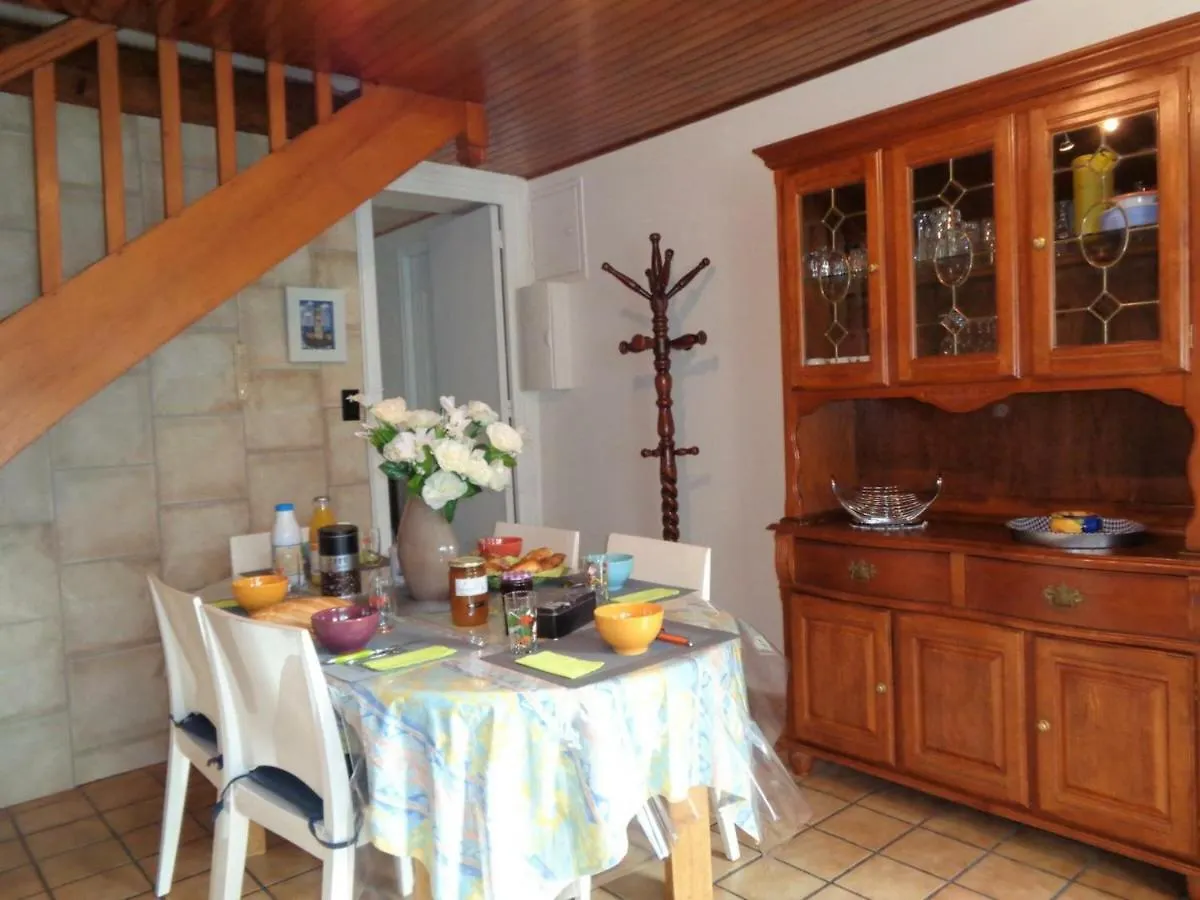 Holiday home Gite 110M²: 3 Ch, Terrasse, Jardin, Animaux Acceptes, Wifi, Charges Incluses, Draps Fournis - Fr-1-496-248 Saint-Jean-la-Vetre